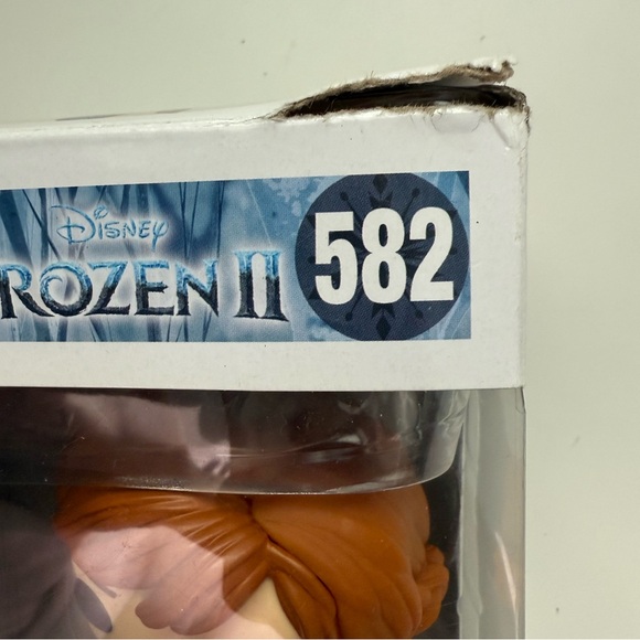 Funko Pop Disney Frozen II 582 Anna - Picture 6 of 8